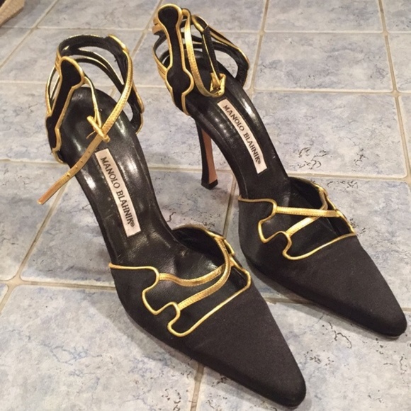Manolo Blahnik Gold and black satin shoes - Picture 3 of 8